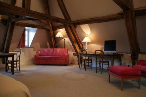 Le Marius Hotel Les Riceys Екстериор снимка