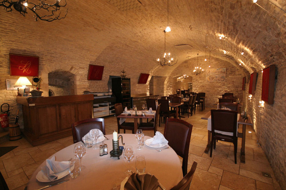 Le Marius Hotel Les Riceys Екстериор снимка