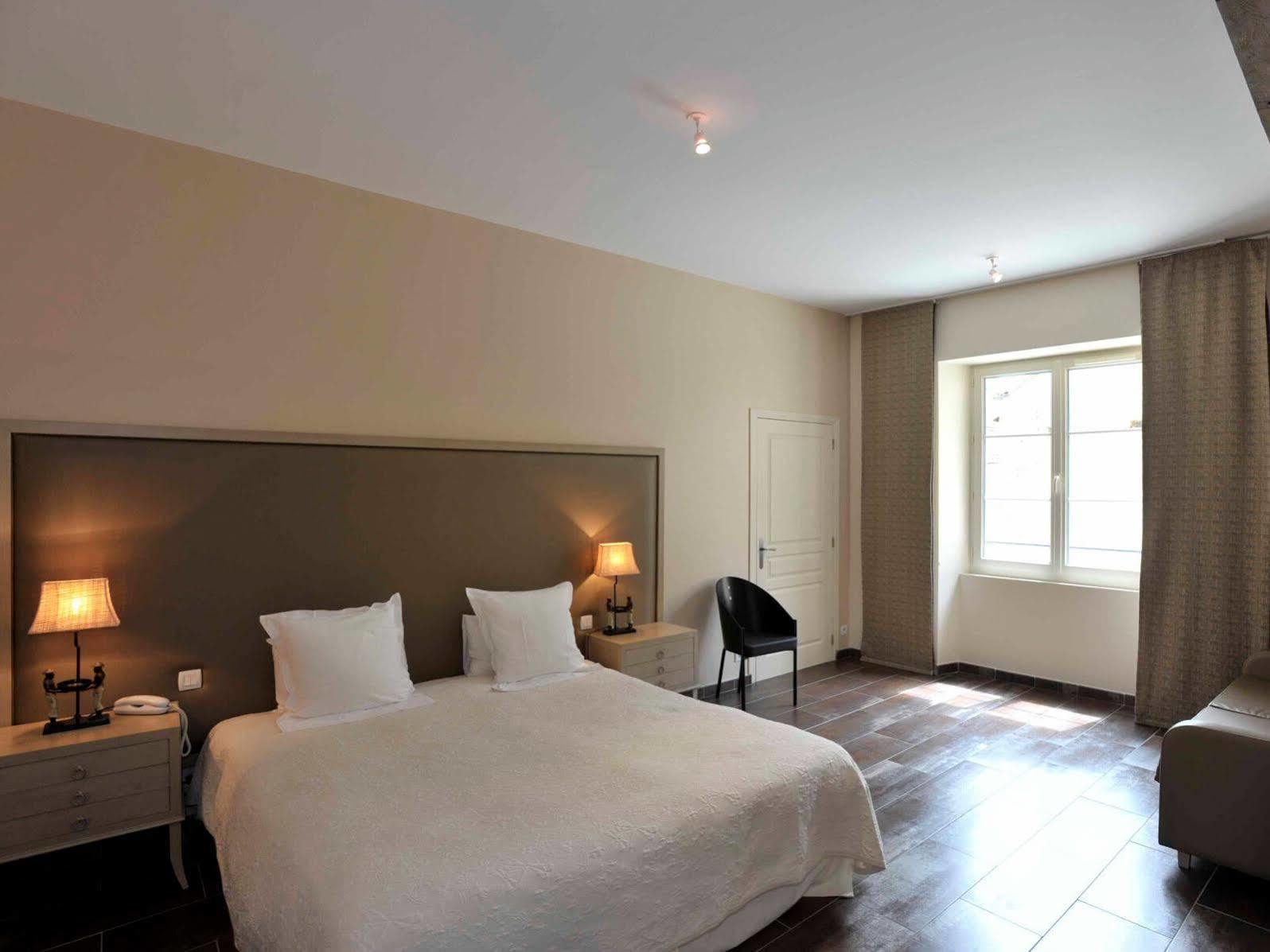 Le Marius Hotel Les Riceys Екстериор снимка