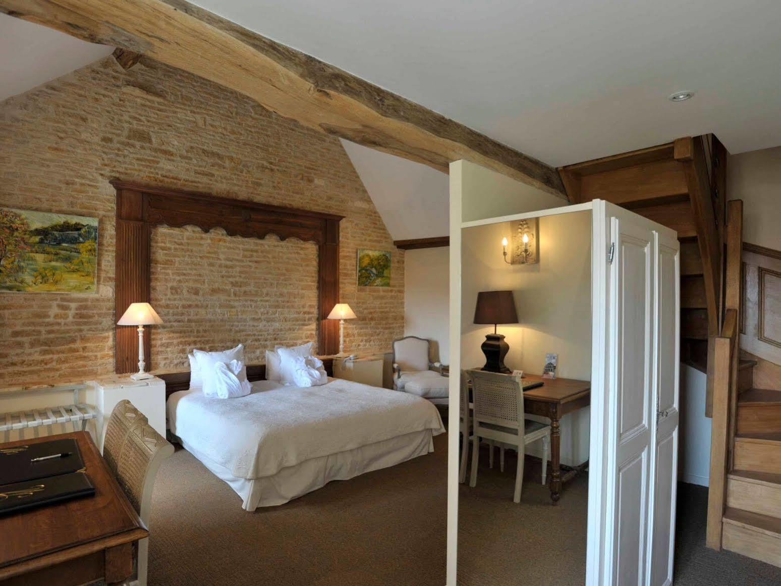 Le Marius Hotel Les Riceys Екстериор снимка