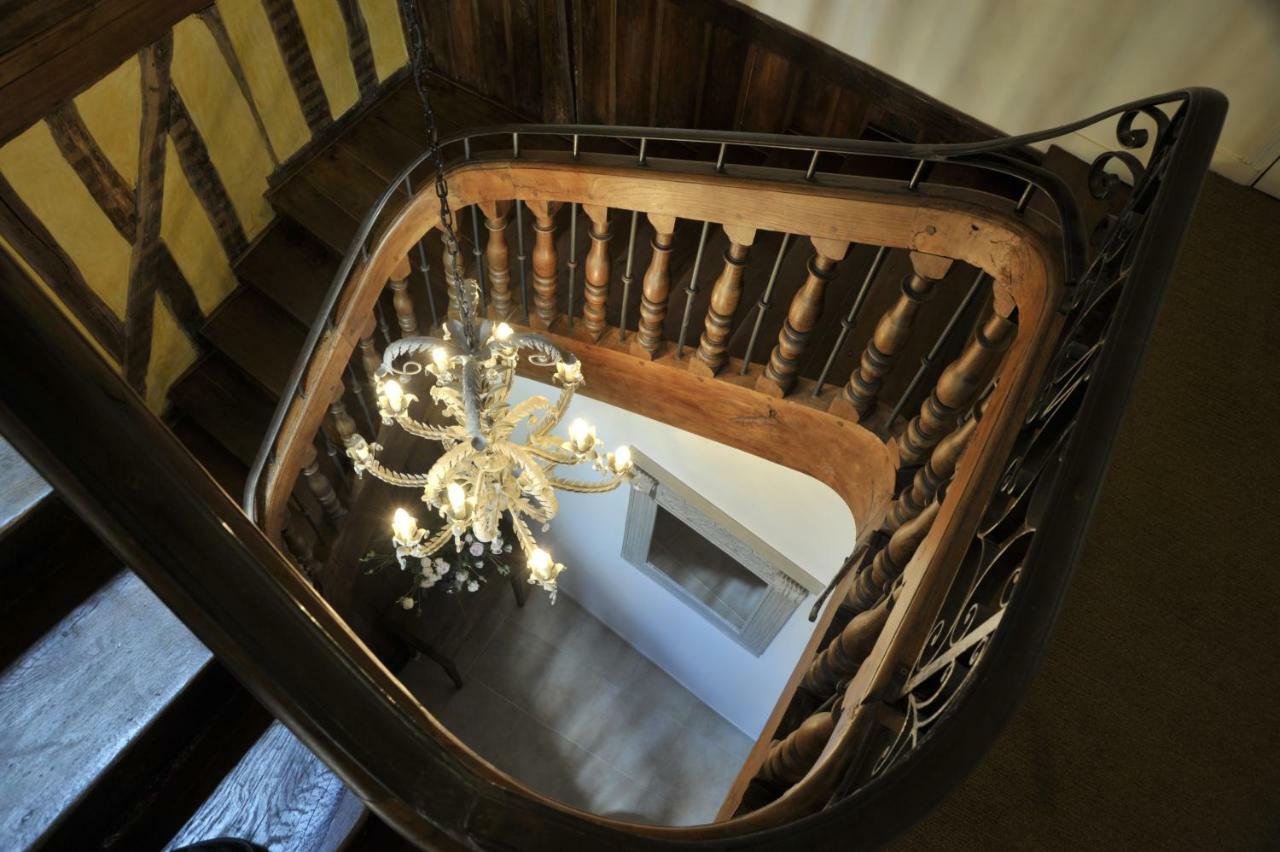 Le Marius Hotel Les Riceys Екстериор снимка